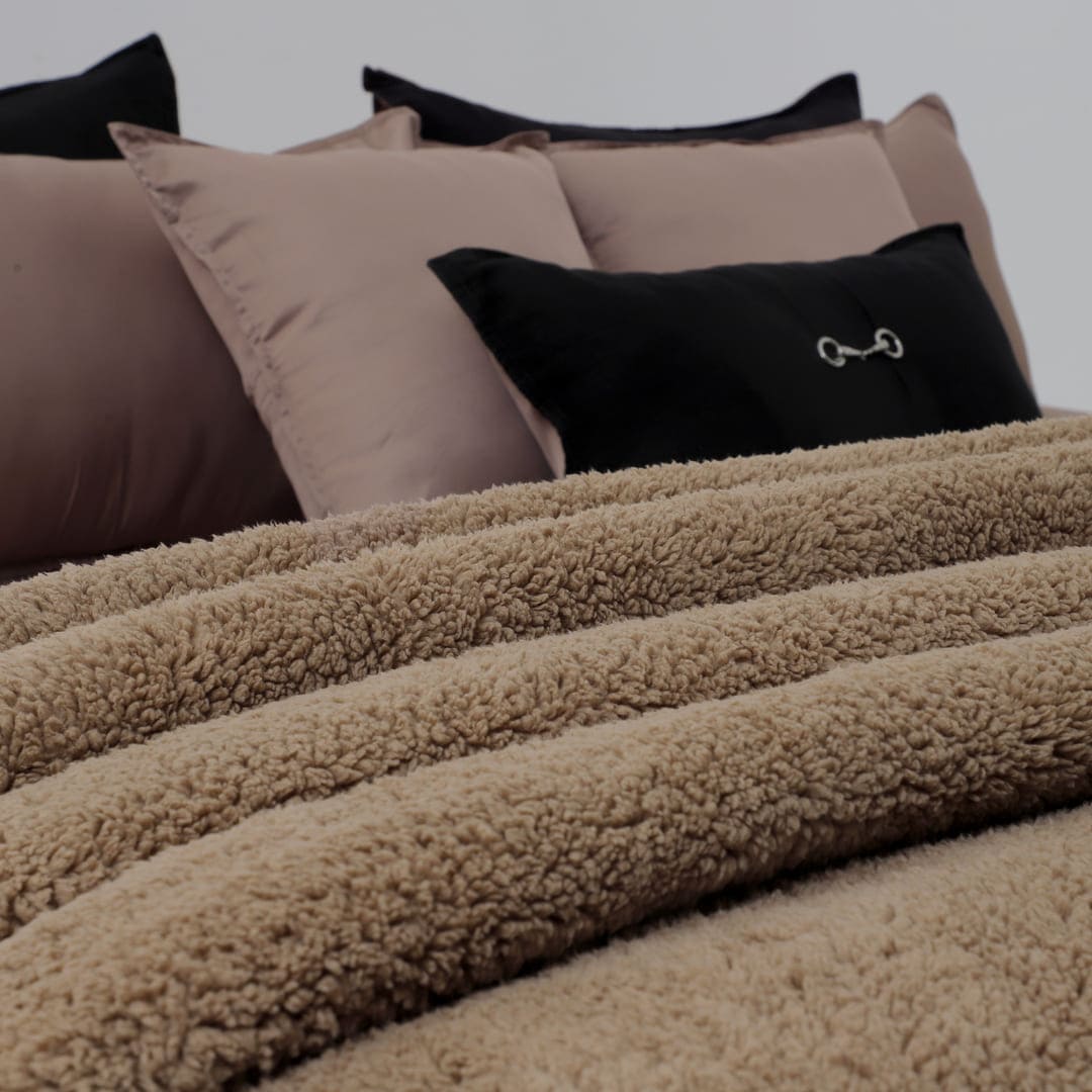 Zarf California King Size Reversible Quilt  - Cosmos