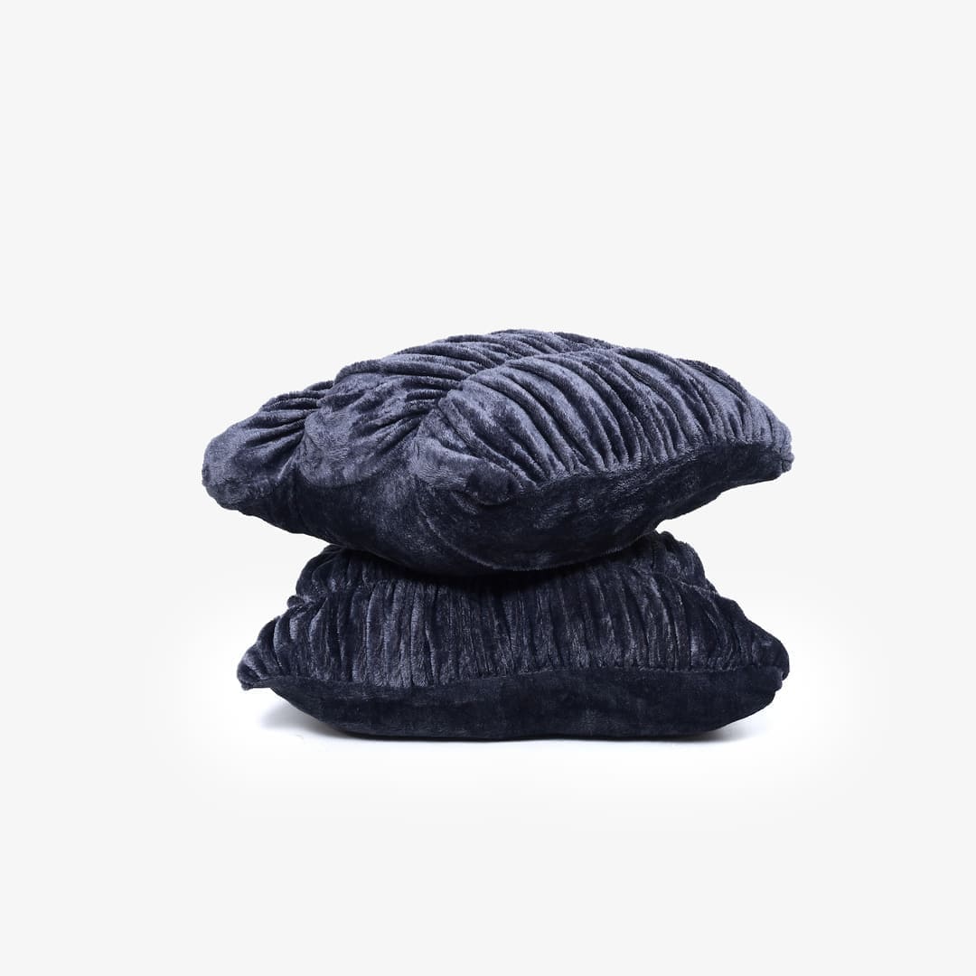 Zarf Ultra-Warm Luxury Winter Blanket With Two Cushion Covers - Ebony
