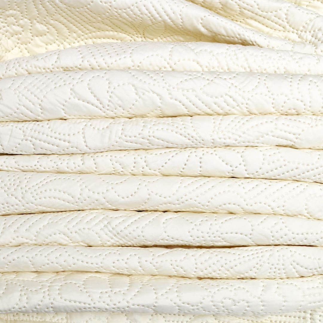 Zarf California King Size AC Comforters With 2 Pillow Cases & 2 Cushion Covers - Off-White