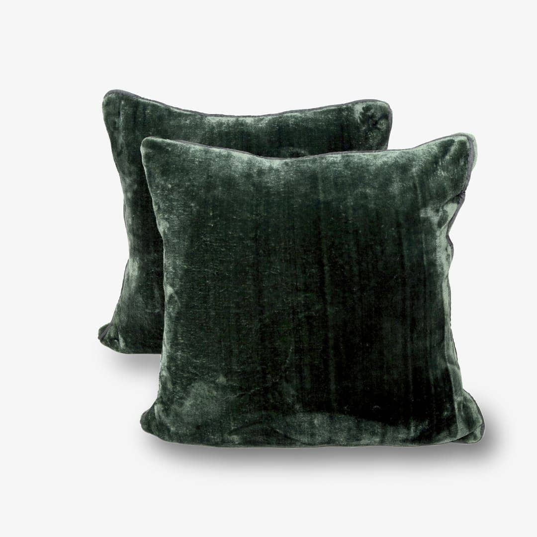 Zarf All-Season Premium AC Blanket With Two Cushion Covers - Olive