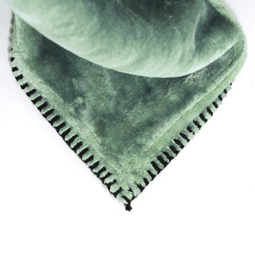Zarf All-Season Premium AC Blanket With Two Cushion Covers - Eucalyptus