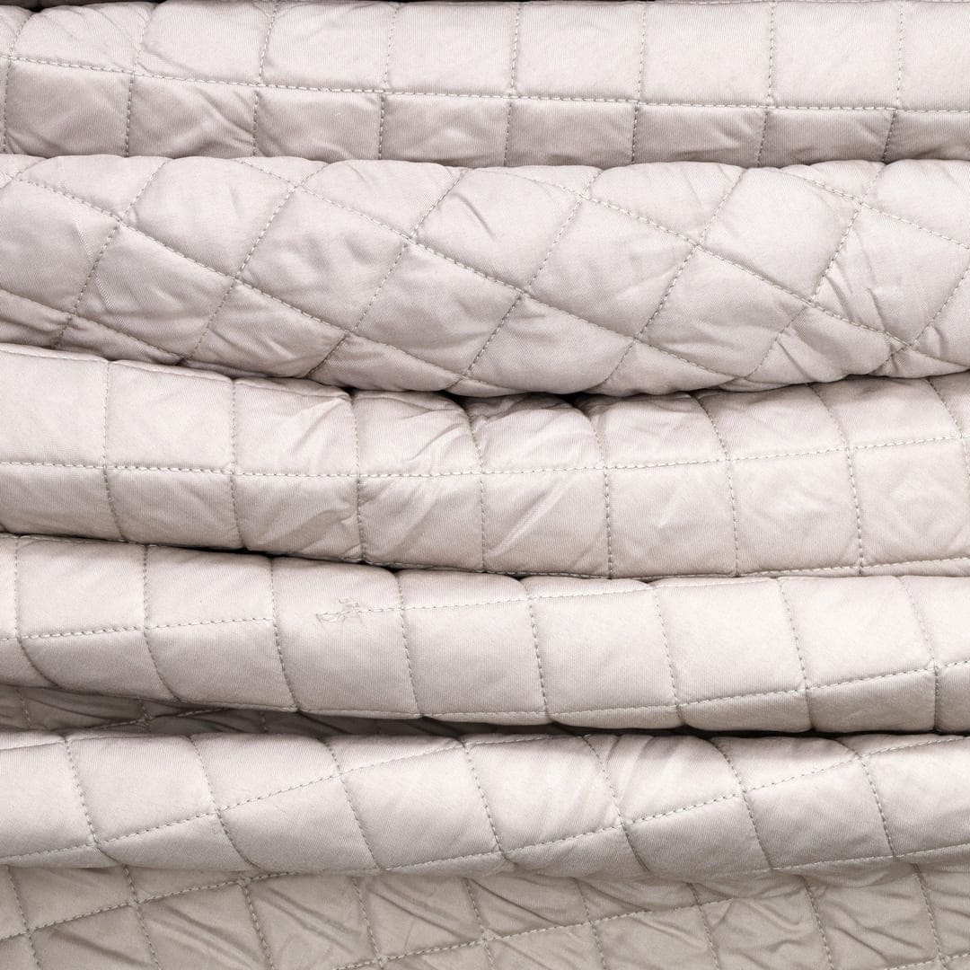 Zarf California King Size AC Comforters With 2 Pillow Cases & 2 Cushion Covers - Light Grey