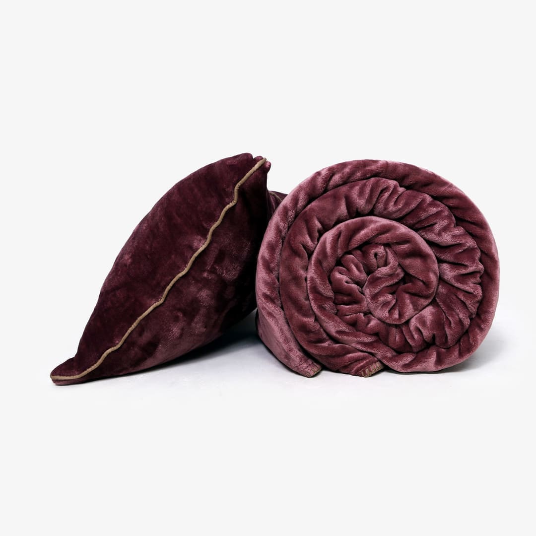 Zarf All-Season Premium AC Blanket With Two Cushion Covers - Mulberry