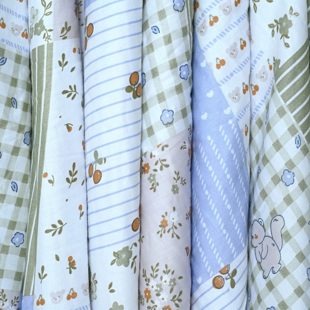 Zarf AC Comforter With 2 Pillow Cases and 1 Breakfast Pillow - Vara