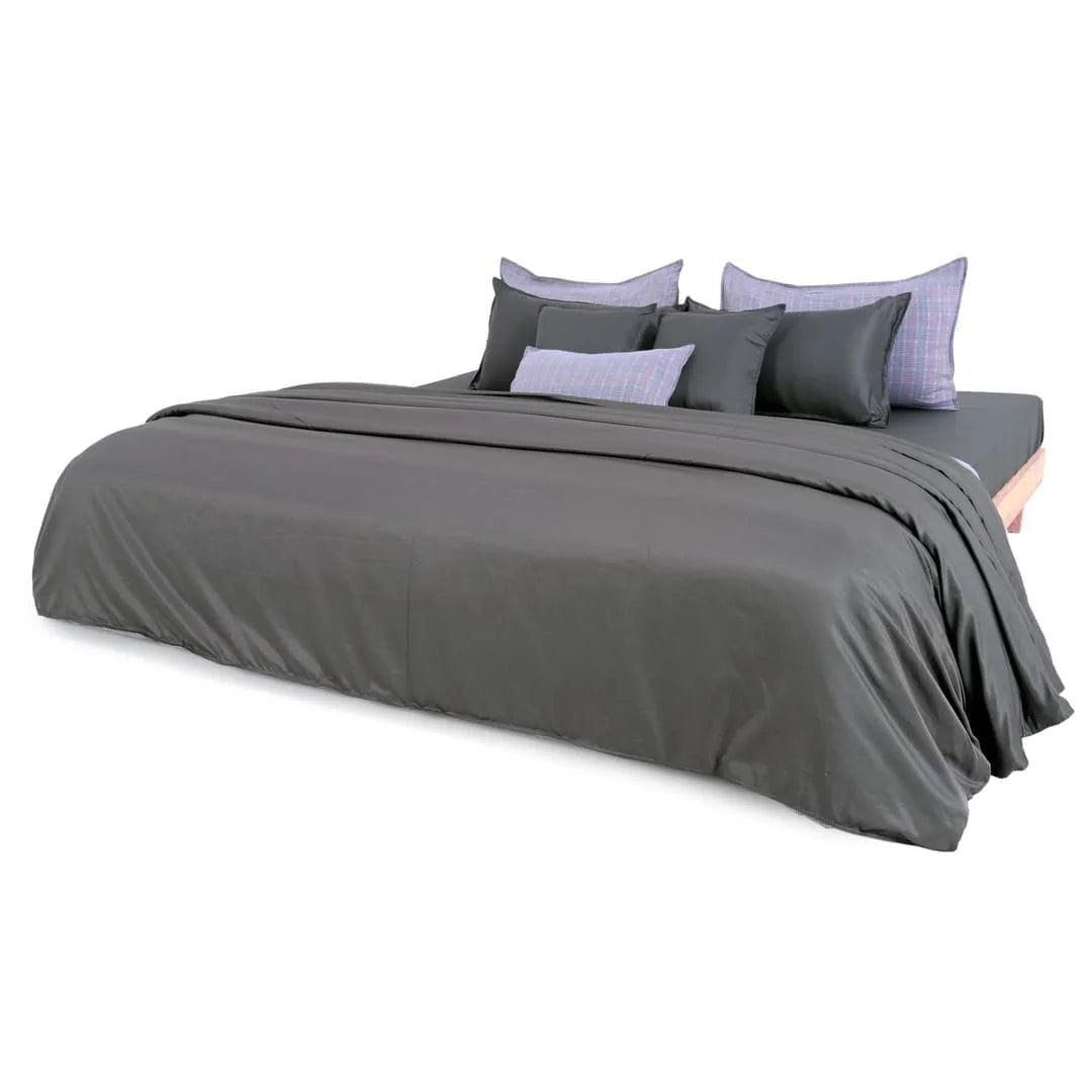 Linen Blend AC Comforter With 2 Pillow Cases and 1 Breakfast Pillow - Iskora