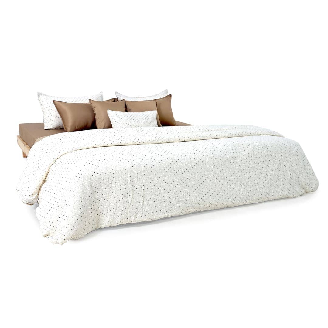 Zarf California King Size Reversible Quilt  With 2 pillowcases and 1 Breakfast Cushion cover - Dottie