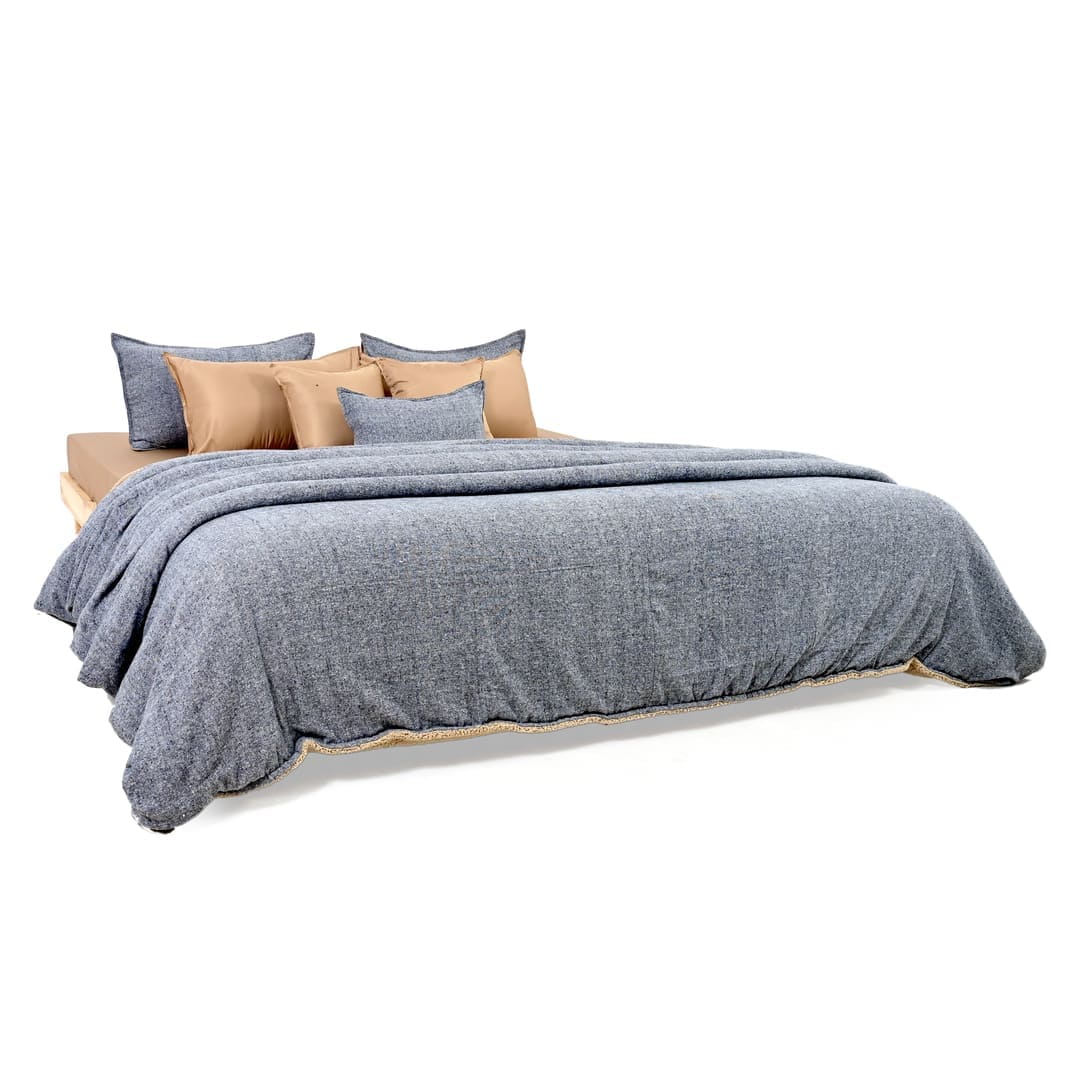 Zarf California King Size Reversible Quilt  With 2 pillowcases and 1 Breakfast Cushion cover - Fleck