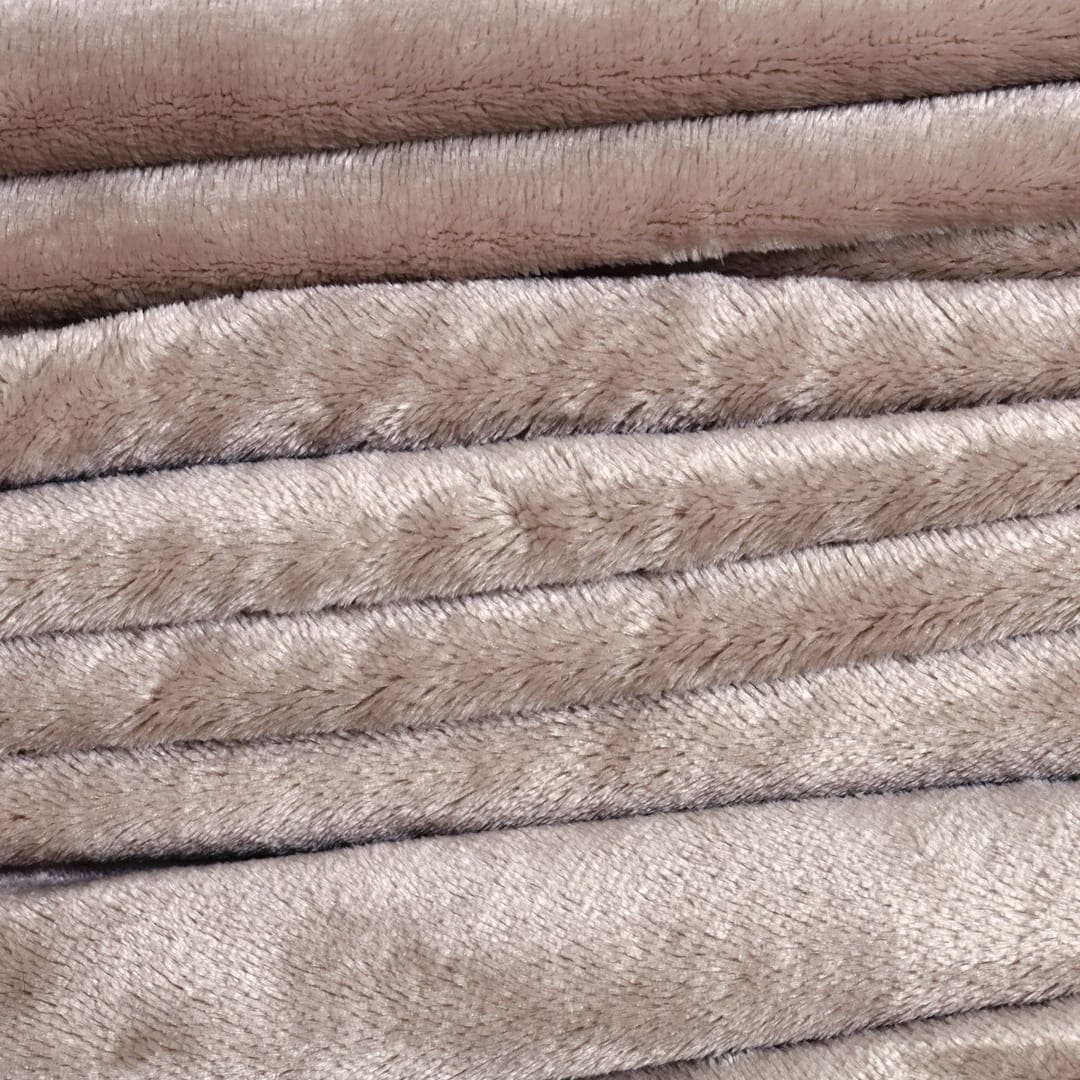 Zarf All-Season Premium AC Blanket With Two Cushion Covers - Ecru