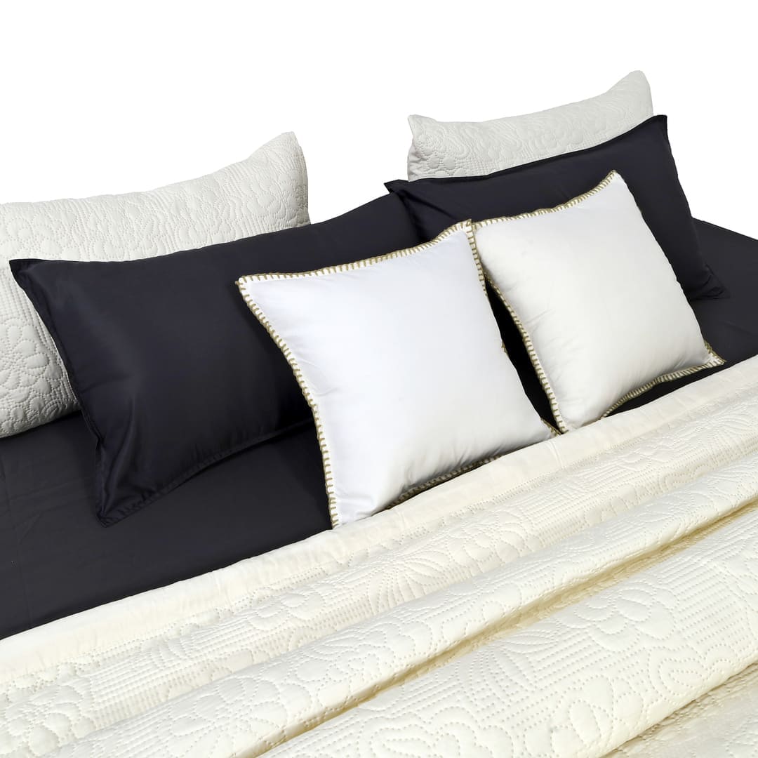 Zarf California King Size AC Comforters With 2 Pillow Cases & 2 Cushion Covers - Pearl