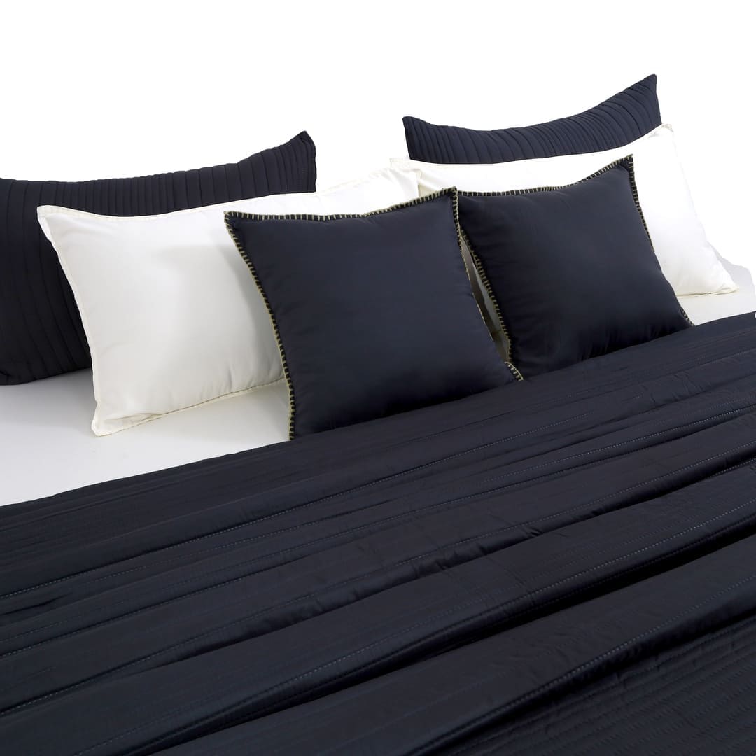 Zarf California King Size AC Comforters With 2 Pillow Cases & 2 Cushion Covers - Graphite