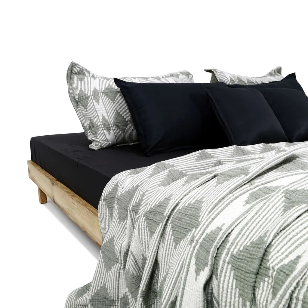 Zarf California King Size Plush Cotton AC Blanket With 2 Pillow Cases - Lunar Dust