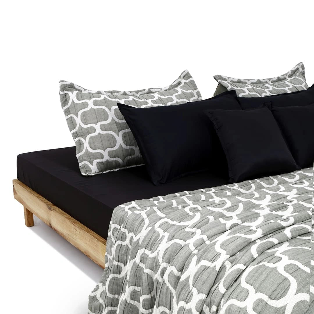 Zarf Plush Cotton AC Comforter For Single Size Bed With 2 Pillow Cases - Earthveil