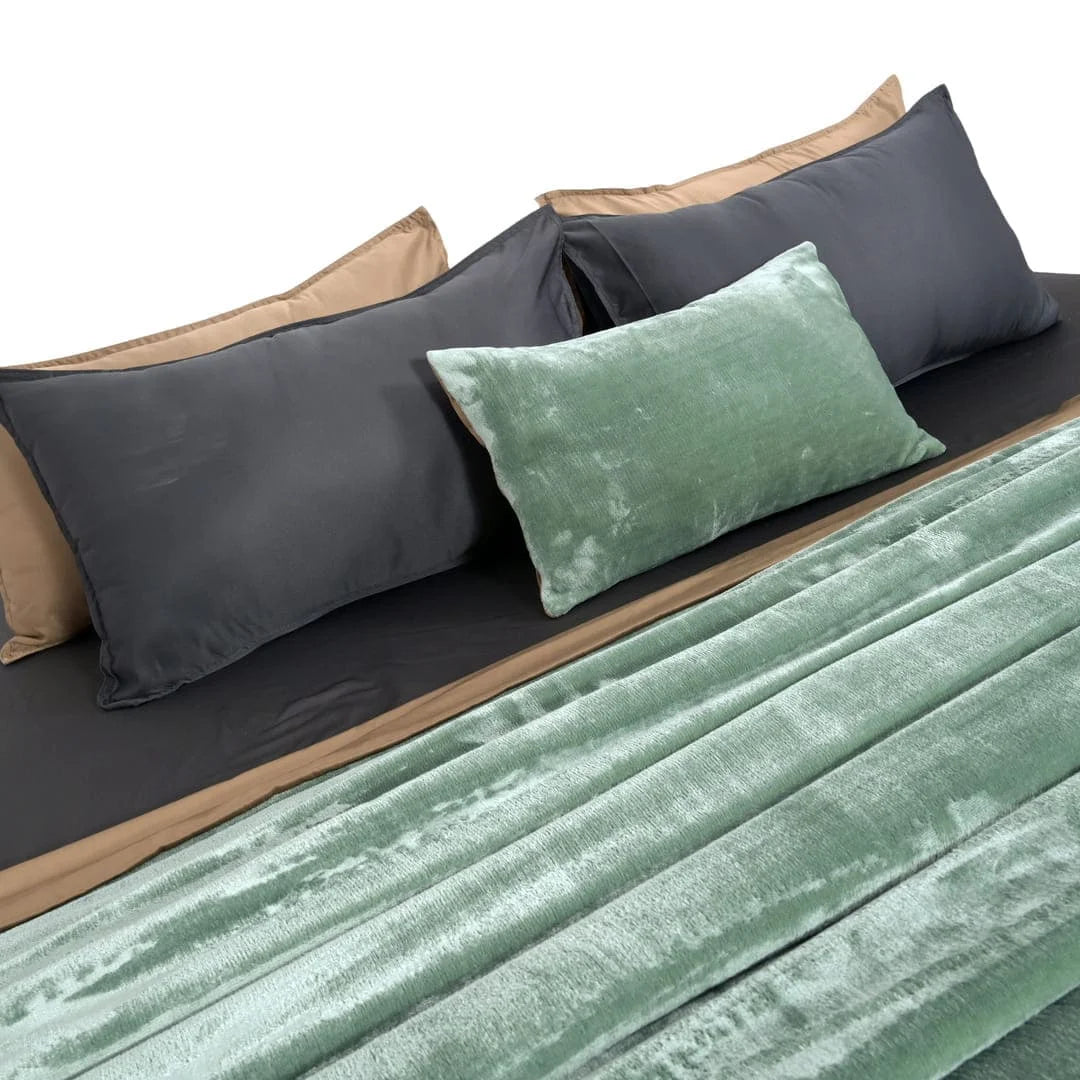 Zarf Premium AC Dohar With Two Pillow Covers & One Breakfast Cushion Cover - Greenstone