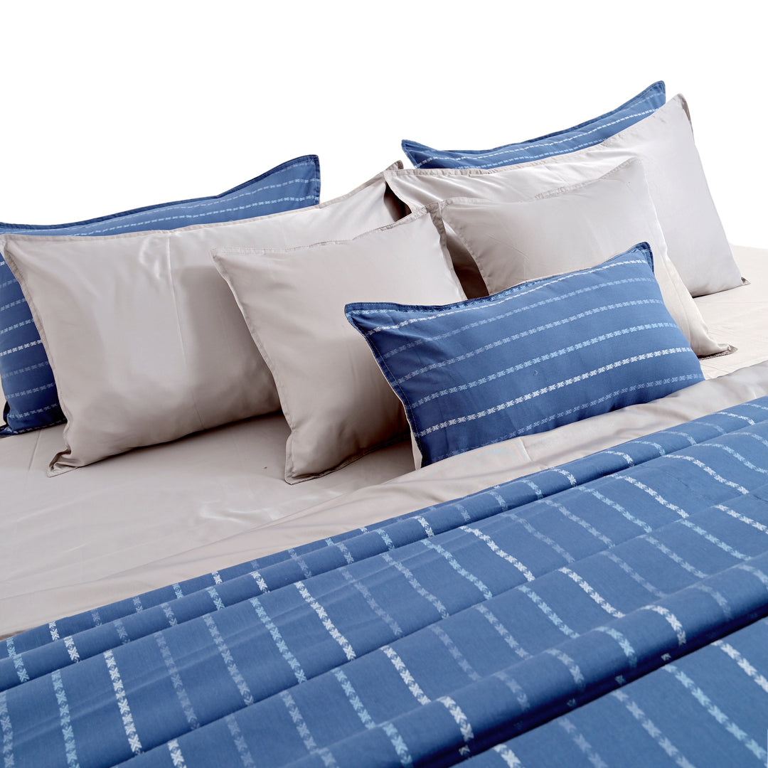 Linen Blend AC Comforter With 2 Pillow Cases and 1 Breakfast Pillow - Zenvy