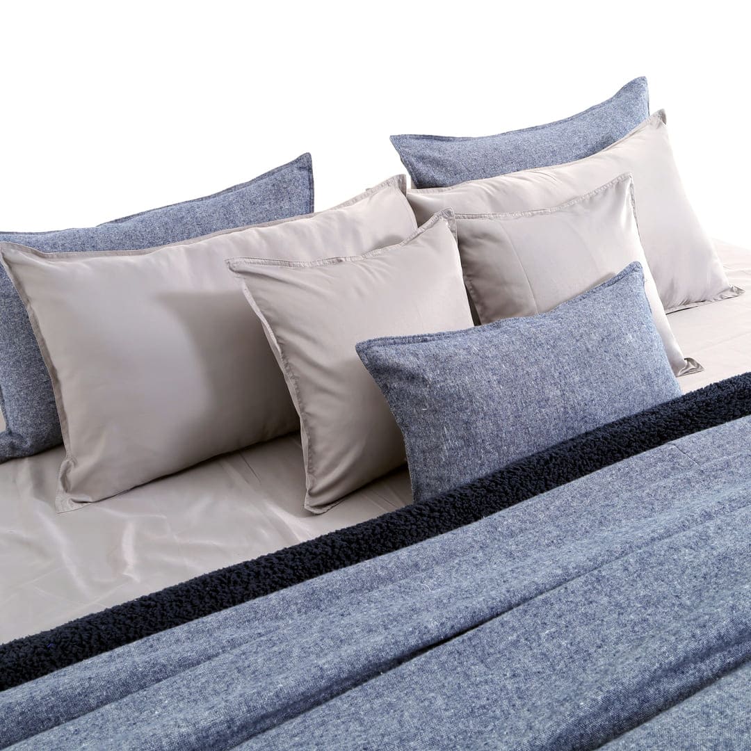 Zarf California King Size Reversible Quilt  With 2 pillowcases and 1 Breakfast Cushion cover - Harbour