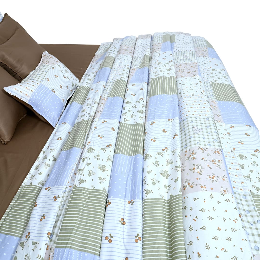 Zarf AC Comforter With 2 Pillow Cases and 1 Breakfast Pillow - Vara