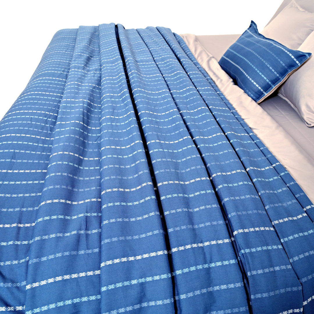 Linen Blend AC Comforter With 2 Pillow Cases and 1 Breakfast Pillow - Zenvy