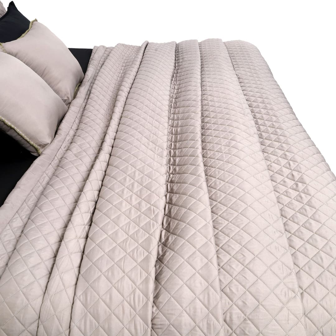 Zarf California King Size AC Comforters With 2 Pillow Cases & 2 Cushion Covers - Light Grey
