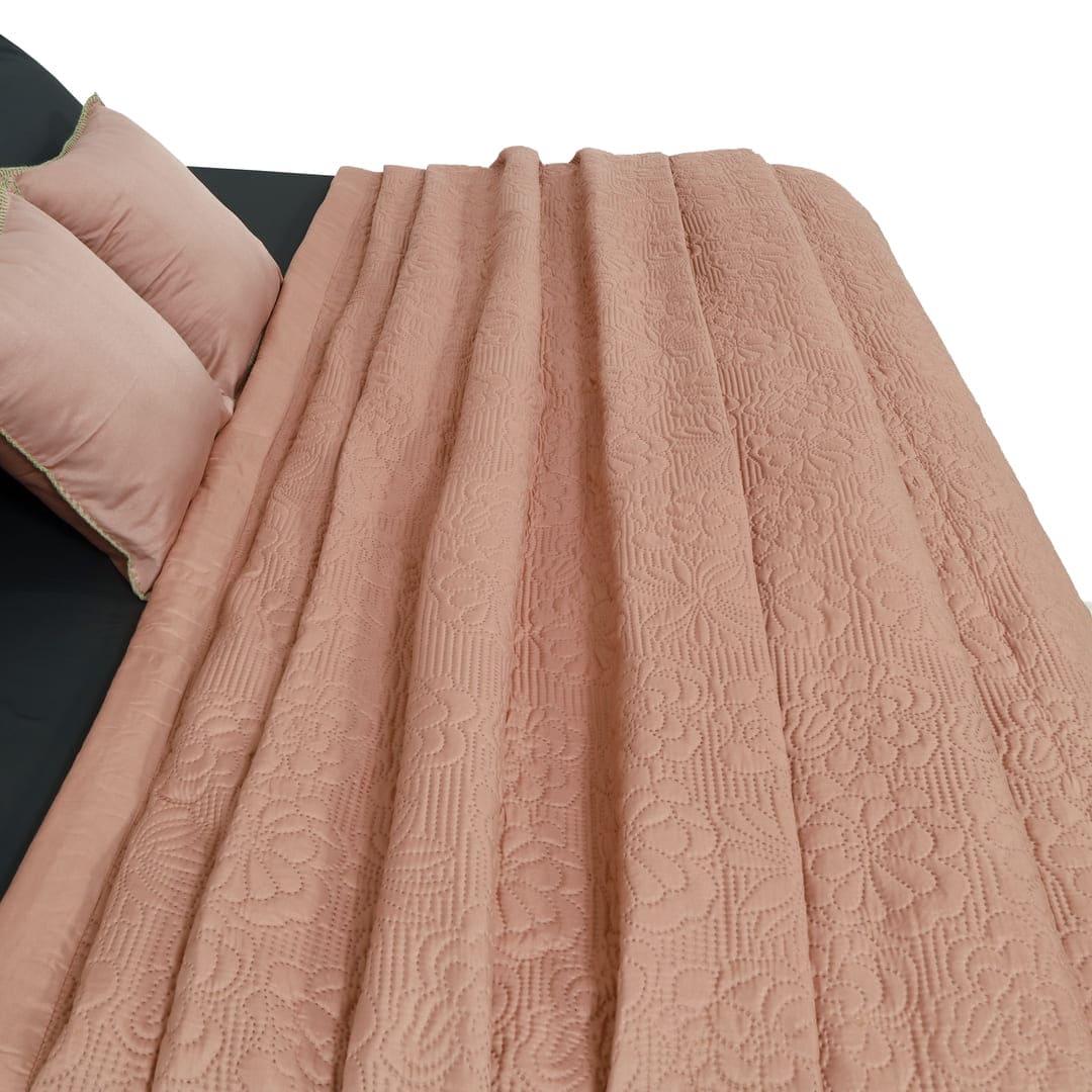 Zarf California King Size AC Comforter With 2 Pillow Cases & 2 Cushion Covers - Blush