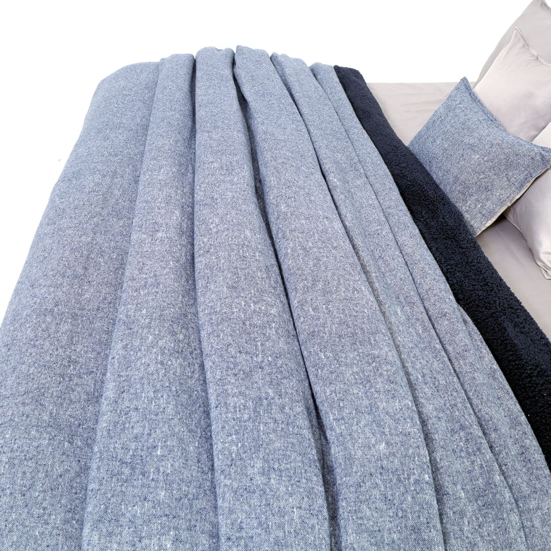 Zarf California King Size Reversible Quilt  With 2 pillowcases and 1 Breakfast Cushion cover - Harbour