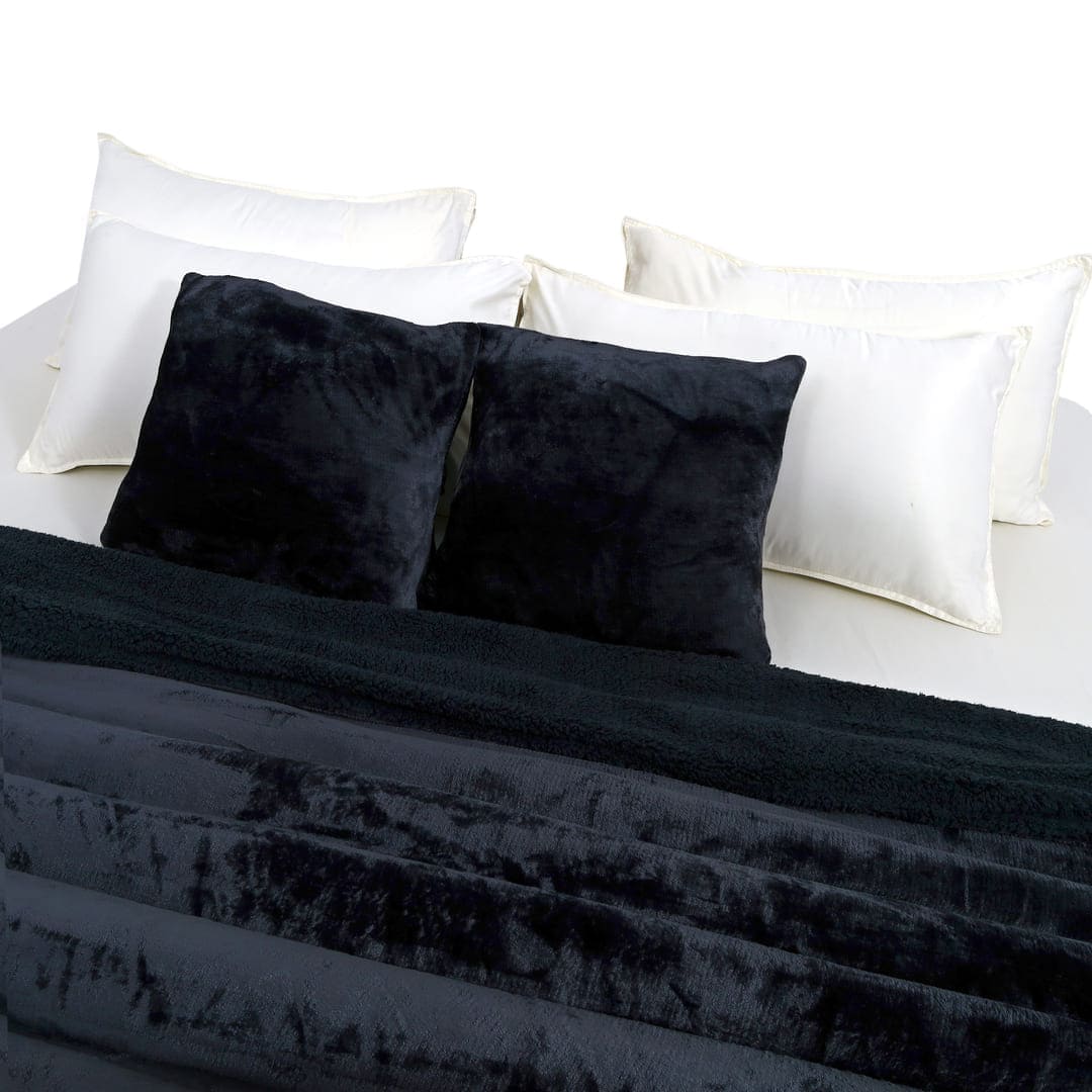 Zarf California King Size Reversible Quilt With 2 Cushion Covers - Sable