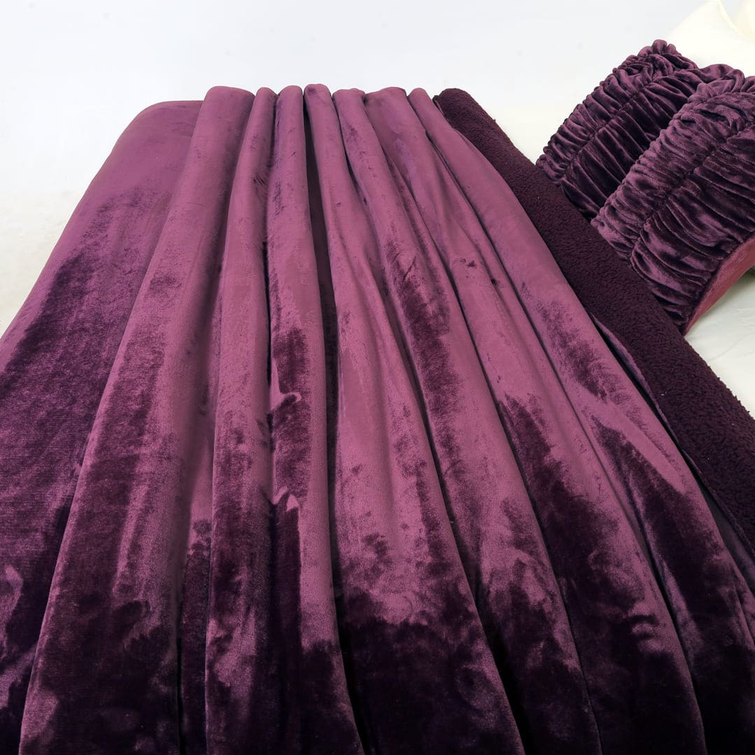 Zarf California King Size Reversible Quilt With 2 Cushion Covers - Merlot