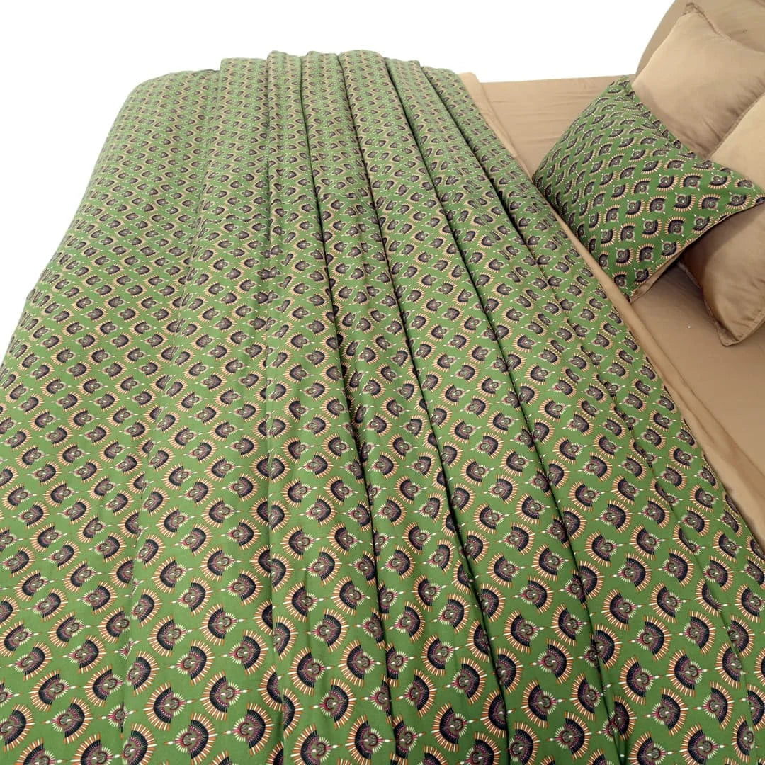 Linen Blend AC Comforter With 2 Pillow Cases and 1 Breakfast Pillow - Vanya (Limited Edition)