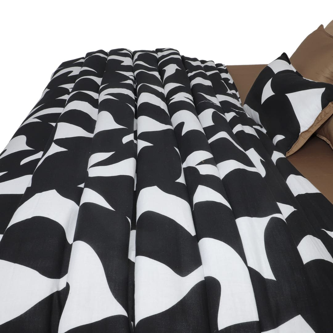 Linen Blend AC Comforter With 2 Pillow Cases and 1 Breakfast Pillow - Axis