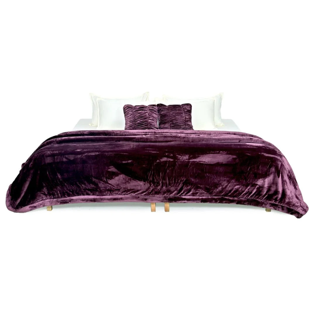 Zarf Ultra-Warm Luxury Winter Blanket With Two Cushion Covers - Amethyst