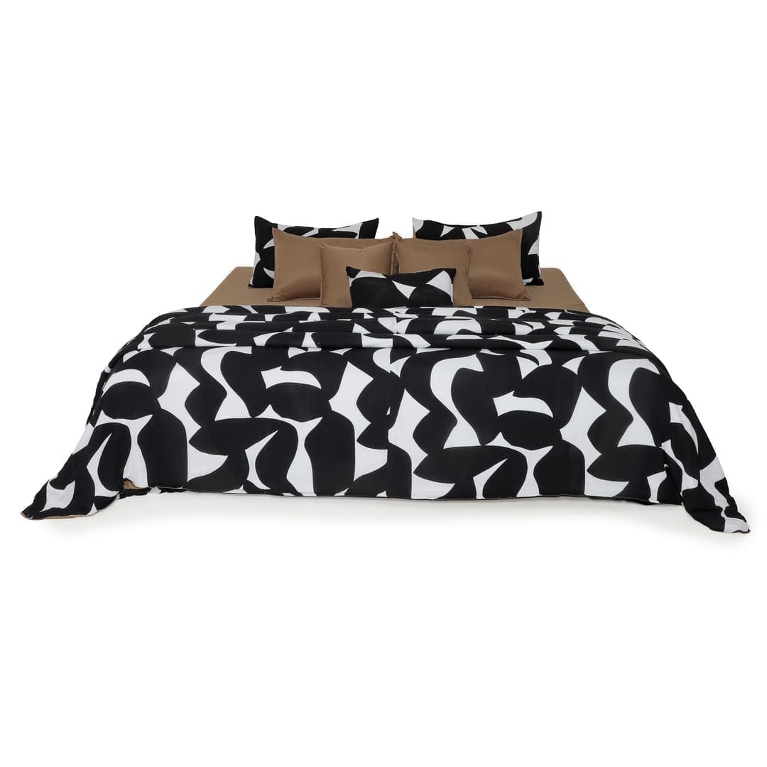 Linen Blend AC Comforter With 2 Pillow Cases and 1 Breakfast Pillow - Axis