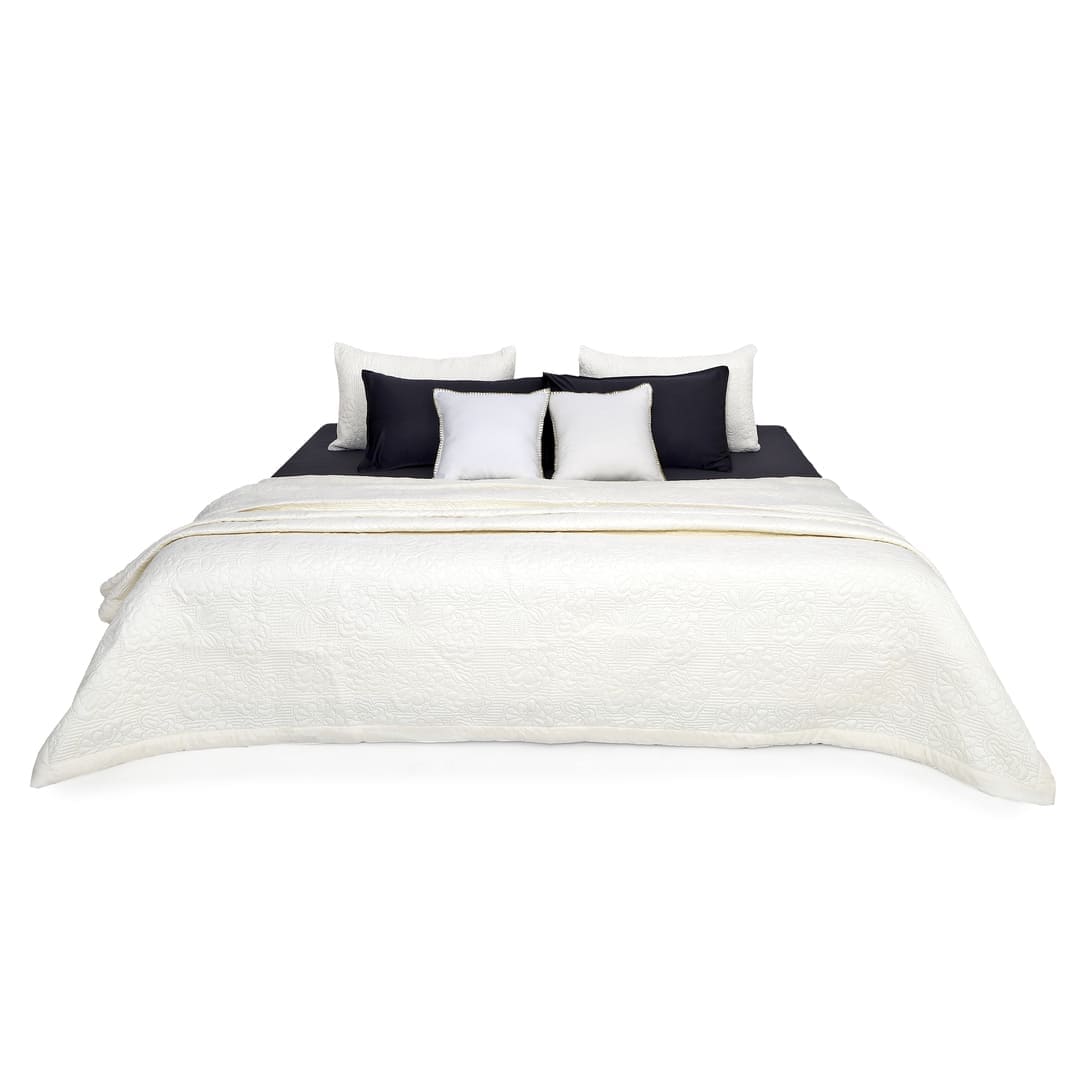 Zarf California King Size AC Comforters With 2 Pillow Cases & 2 Cushion Covers - Pearl