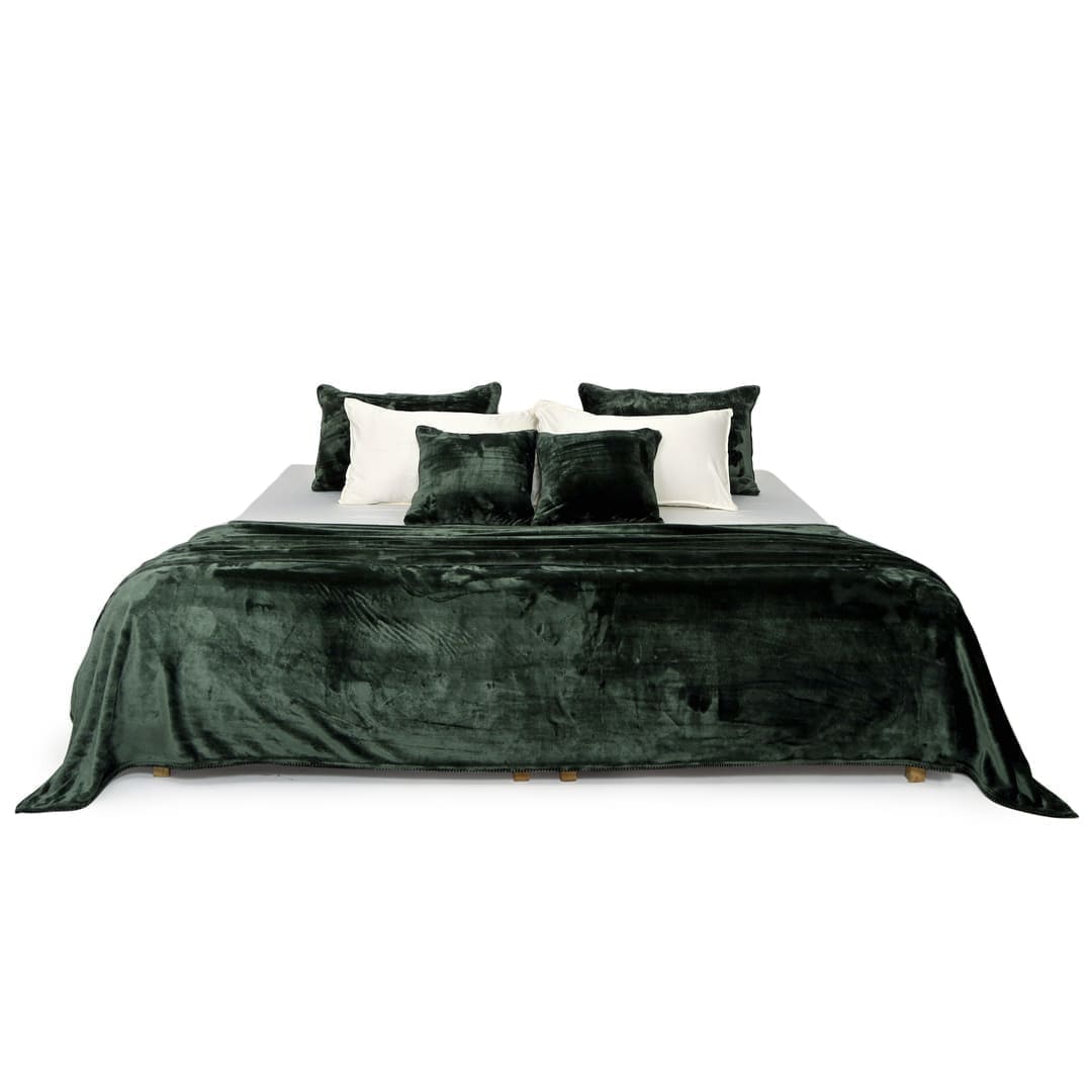 Zarf All-Season Premium AC Blanket With Two Cushion Covers - Olive