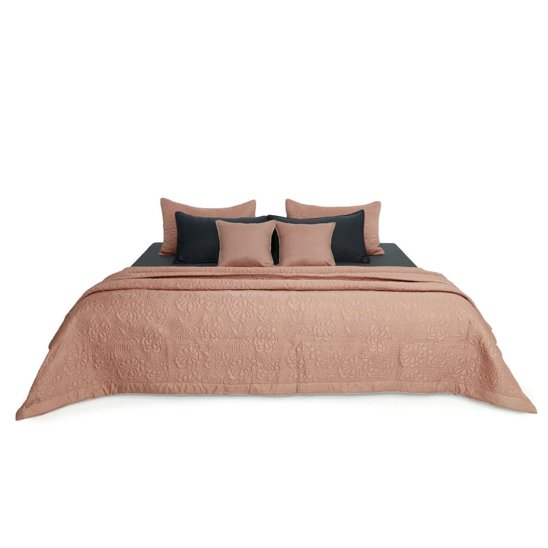 Zarf California King Size AC Comforter With 2 Pillow Cases & 2 Cushion Covers - Blush
