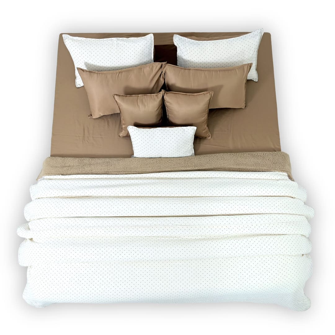 Zarf California King Size Reversible Quilt  With 2 pillowcases and 1 Breakfast Cushion cover - Dottie