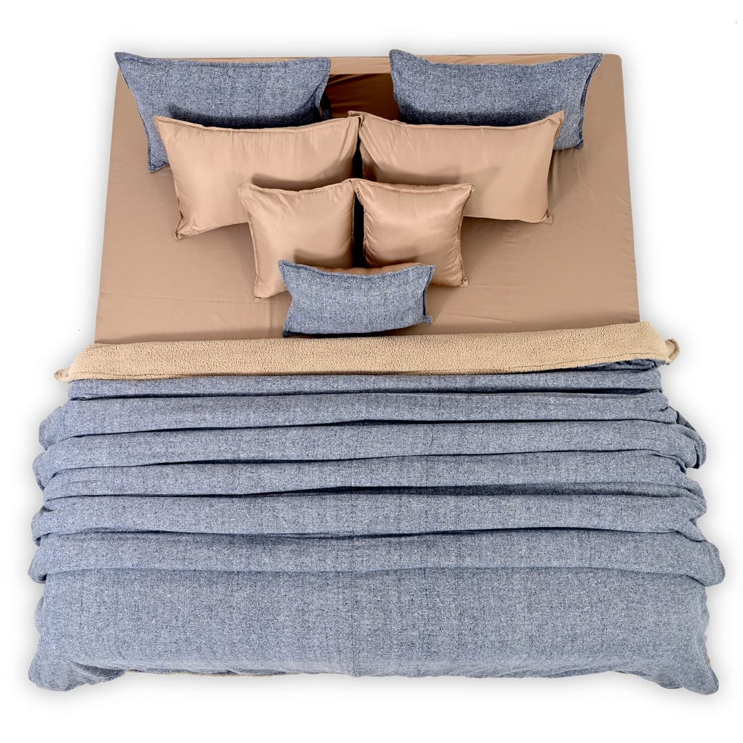 Zarf California King Size Reversible Quilt  With 2 pillowcases and 1 Breakfast Cushion cover - Fleck