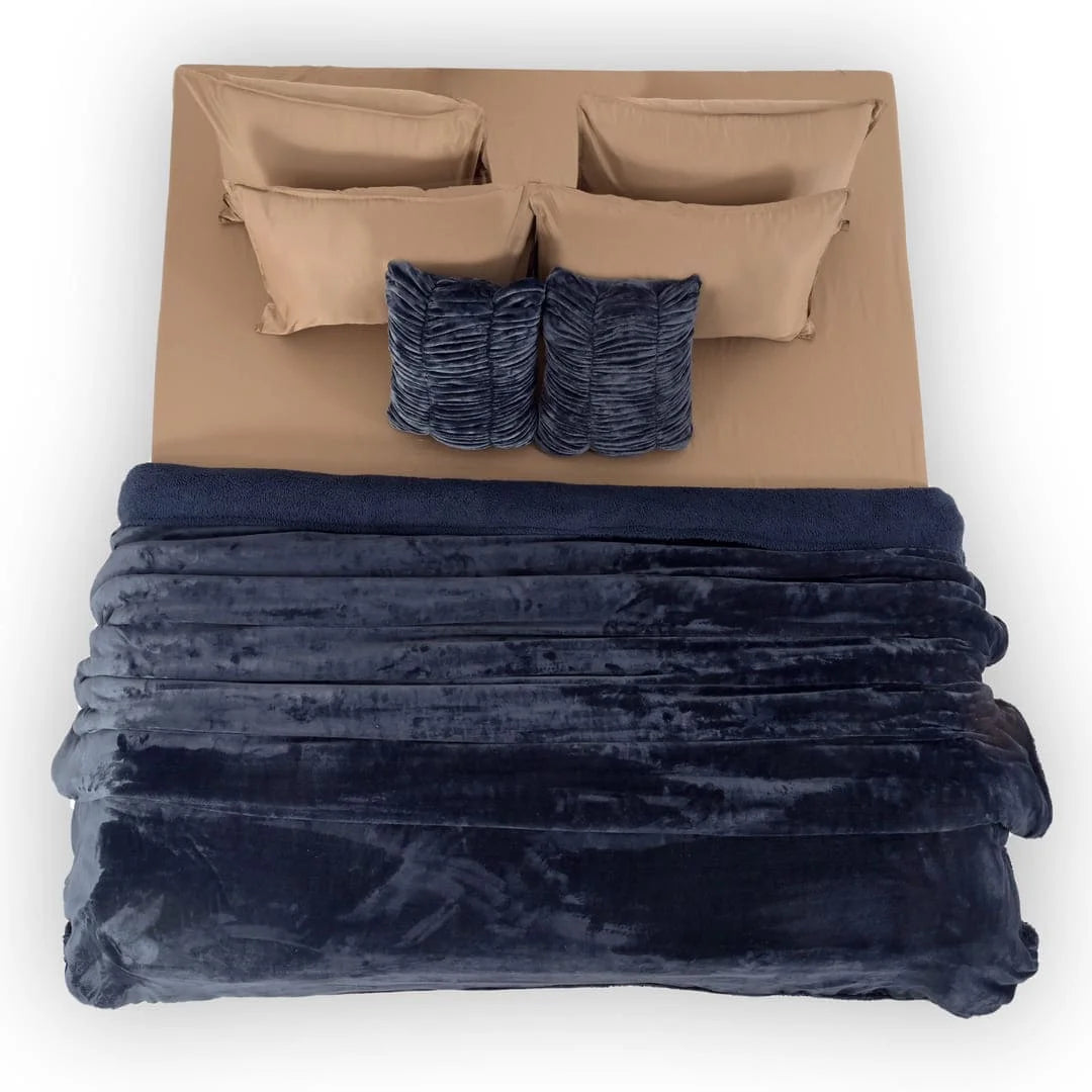 Zarf California King Size Reversible Quilt With 2 Cushion Covers - Sable