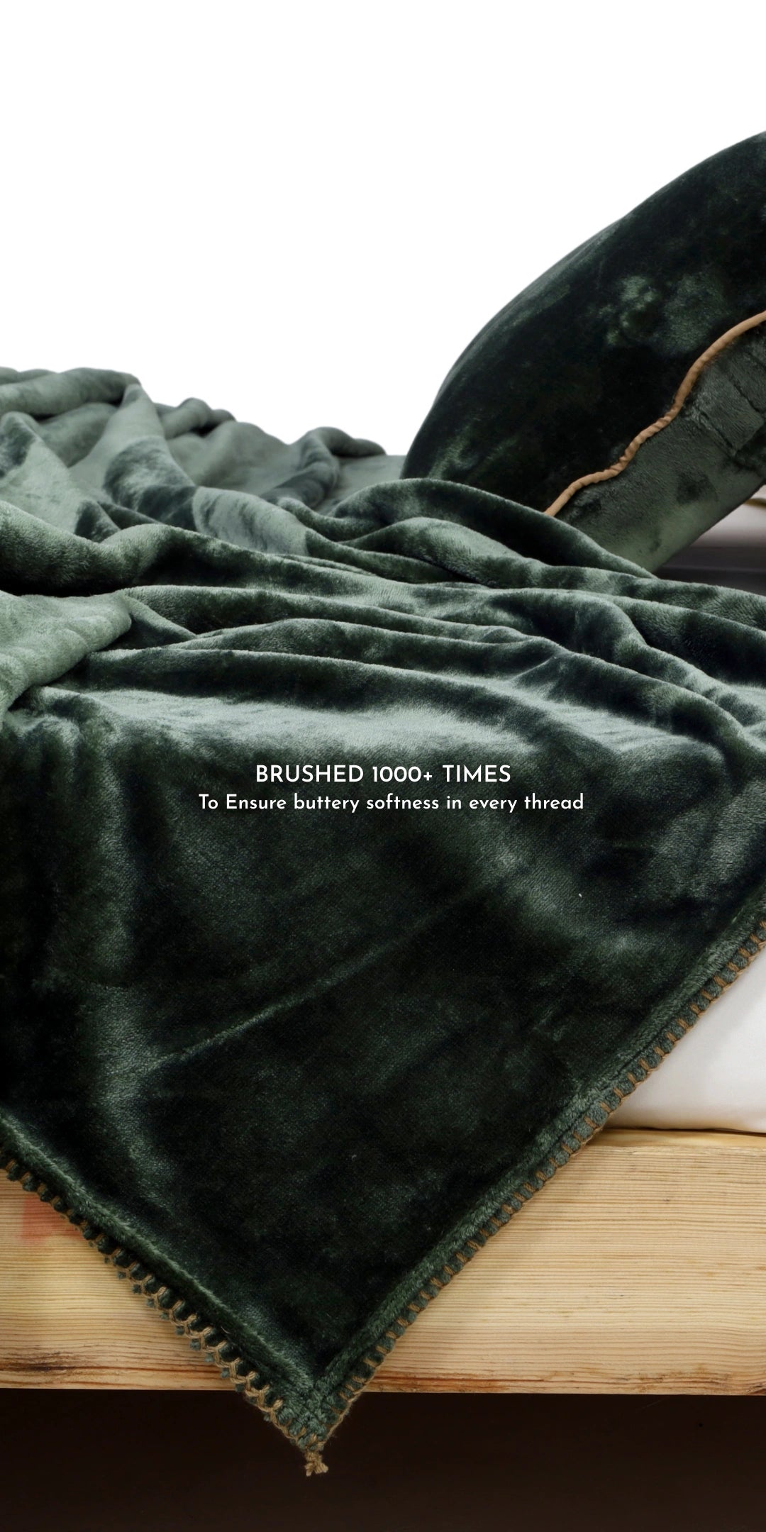 Zarf All-Season Premium AC Blanket With Two Pillow Covers & Two Cushion Covers - Greener pastures