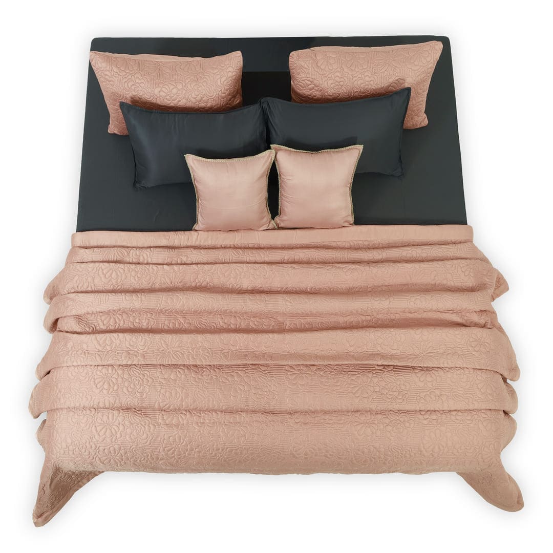 Zarf California King Size AC Comforter With 2 Pillow Cases & 2 Cushion Covers - Blush