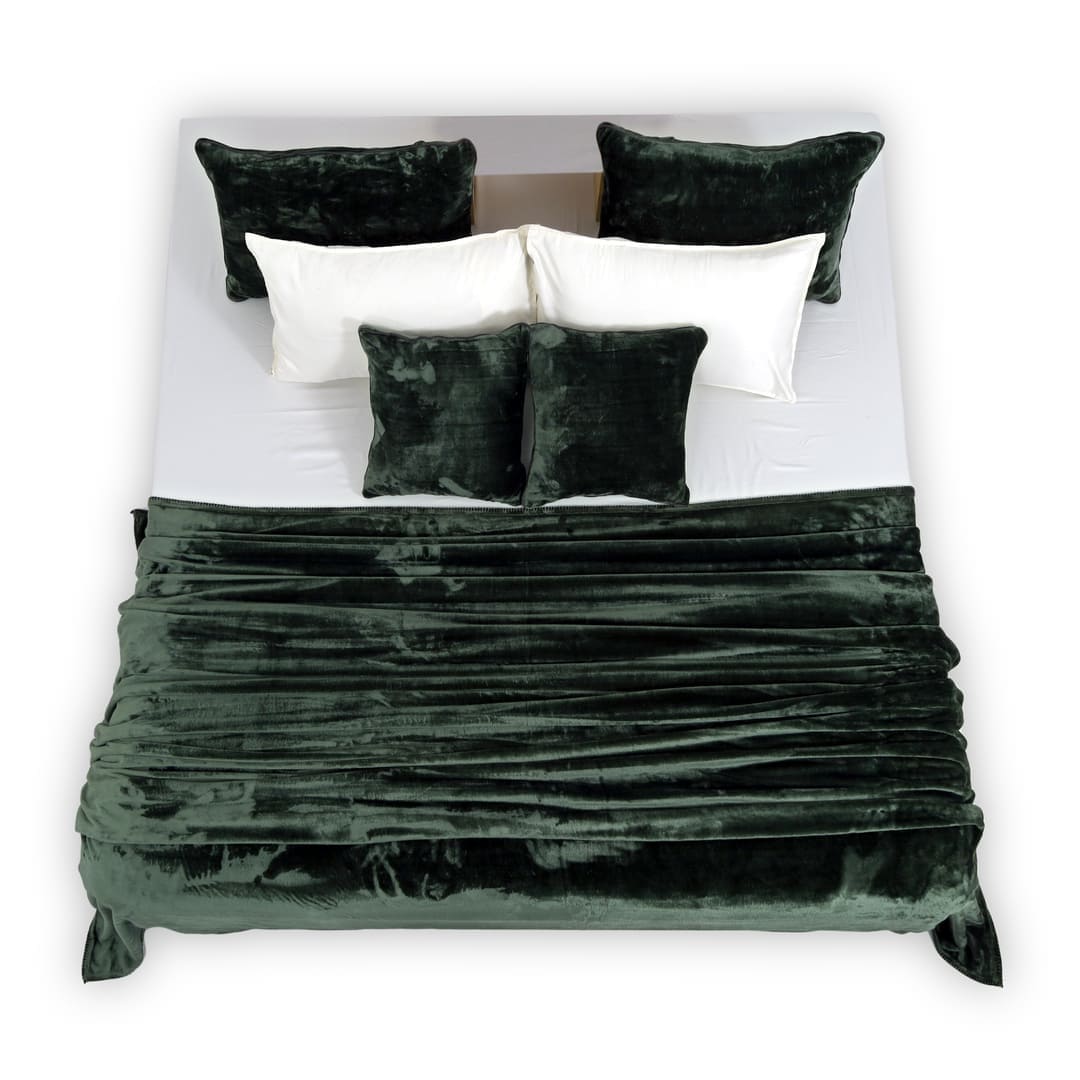 Zarf All-Season Premium AC Blanket With Two Cushion Covers - Olive