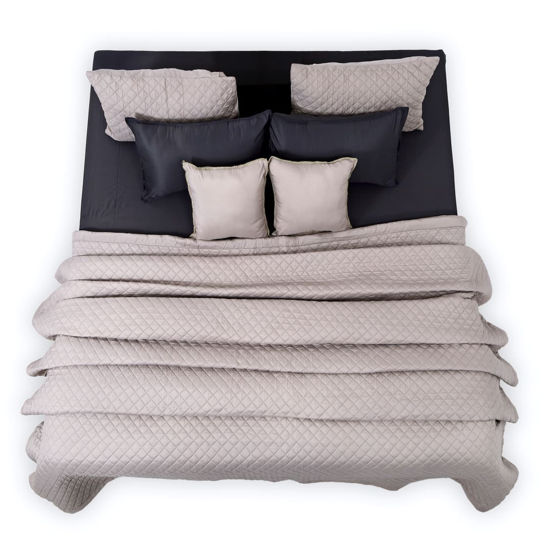 Zarf California King Size AC Comforters With 2 Pillow Cases & 2 Cushion Covers - Light Grey