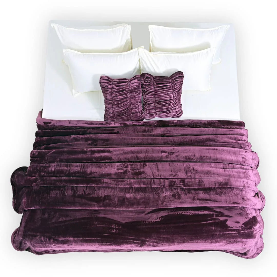 Zarf Ultra-Warm Luxury Winter Blanket With Two Cushion Covers - Amethyst