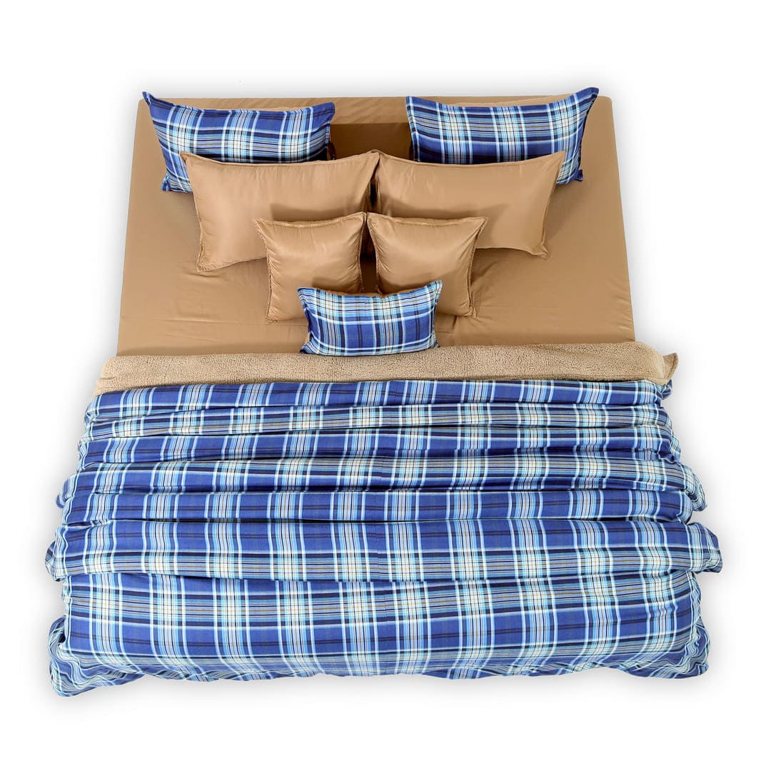 Zarf California King Size Reversible Quilt  With 2 pillowcases and 1 Breakfast Cushion cover - Calder