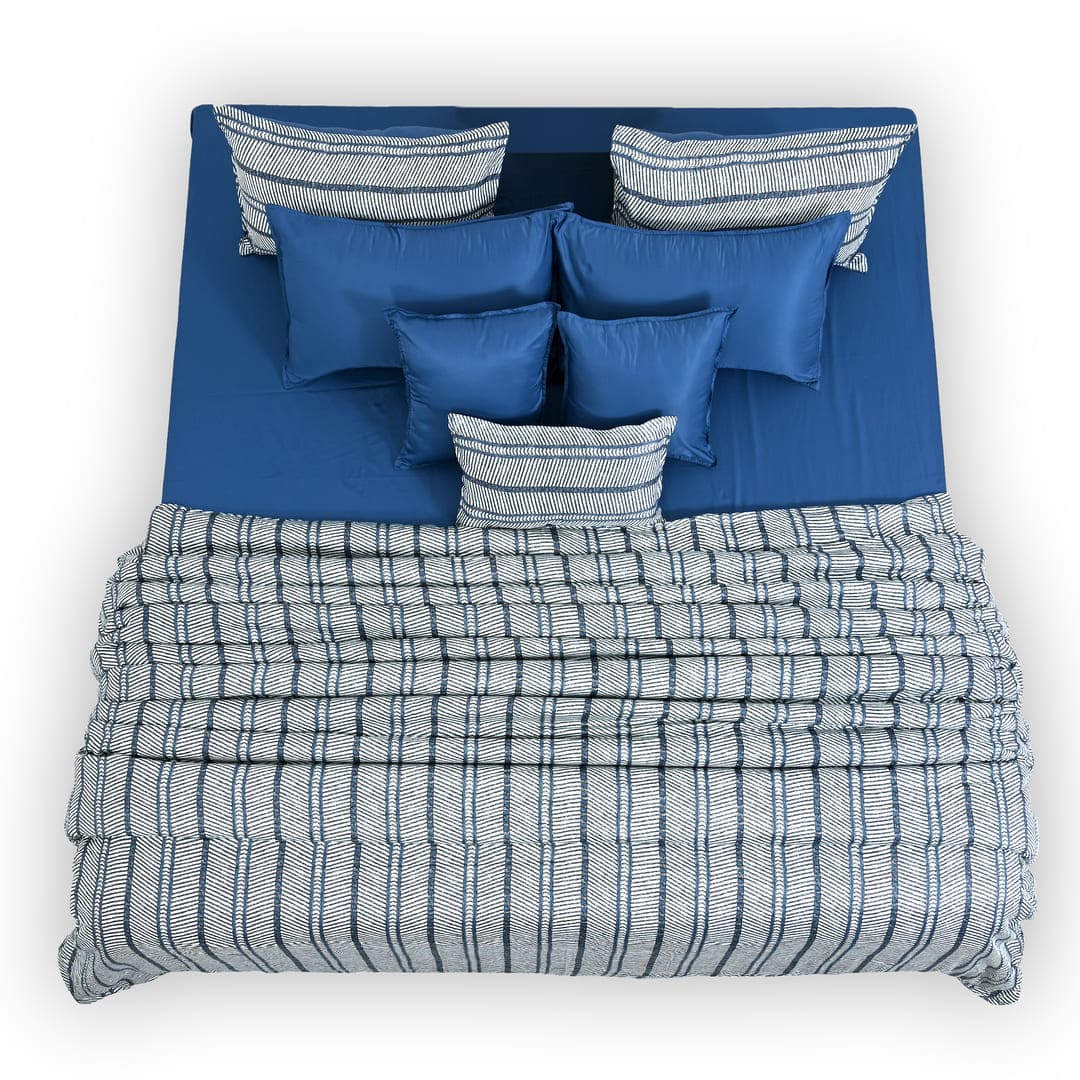 Zarf AC Comforter With 2 Pillow Cases and 1 Breakfast Pillow For Single Size Bed- Reef