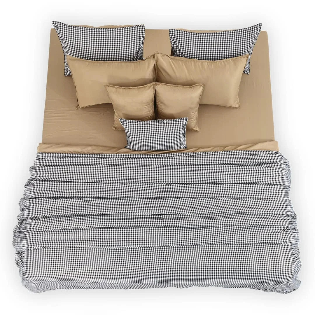 Linen Blend AC Comforter With 2 Pillow Cases and 1 Breakfast Pillow - Carré