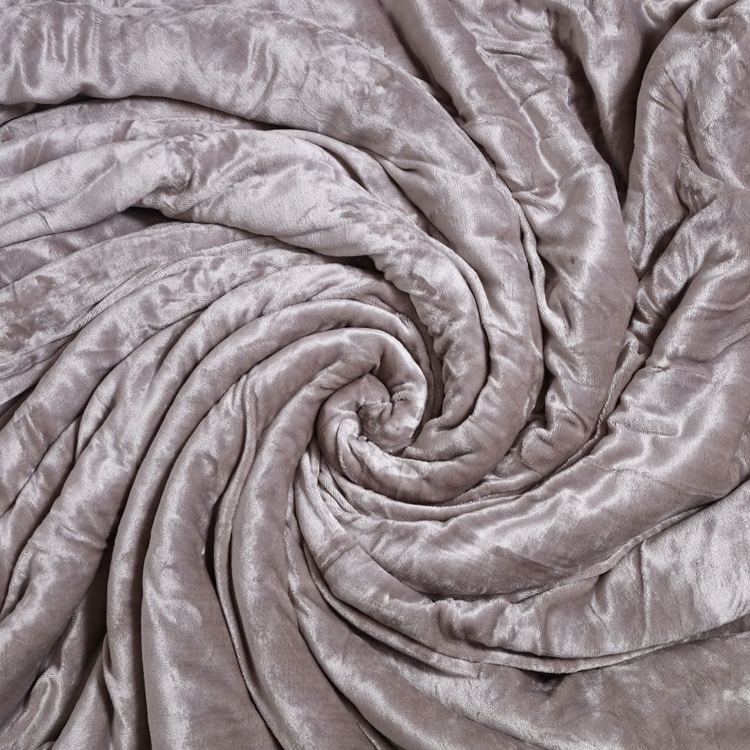 Zarf California King Size Reversible Quilt With 2 Cushion Covers - Chrome
