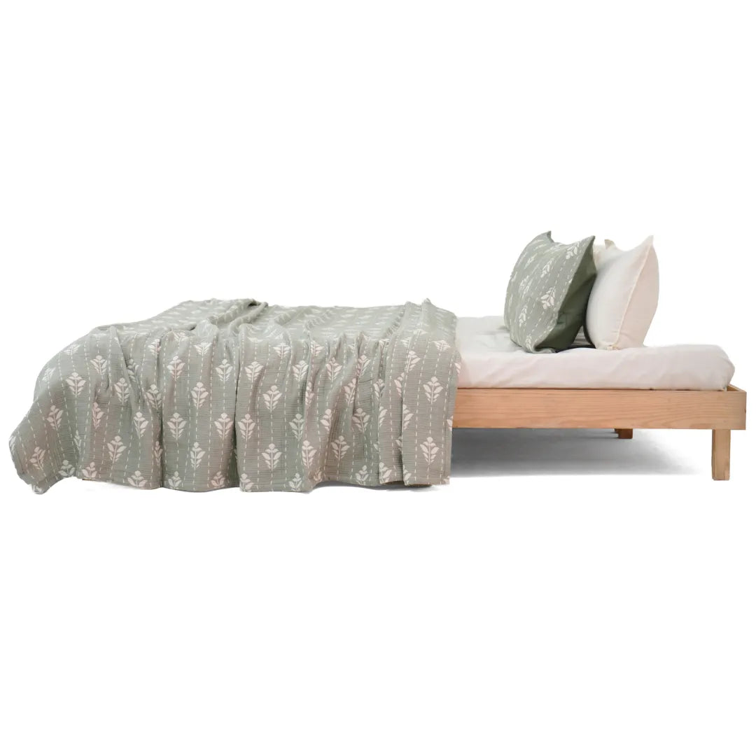 Zarf California King Size Plush Cotton AC Blanket With 2 Pillow Cases - Snowshade