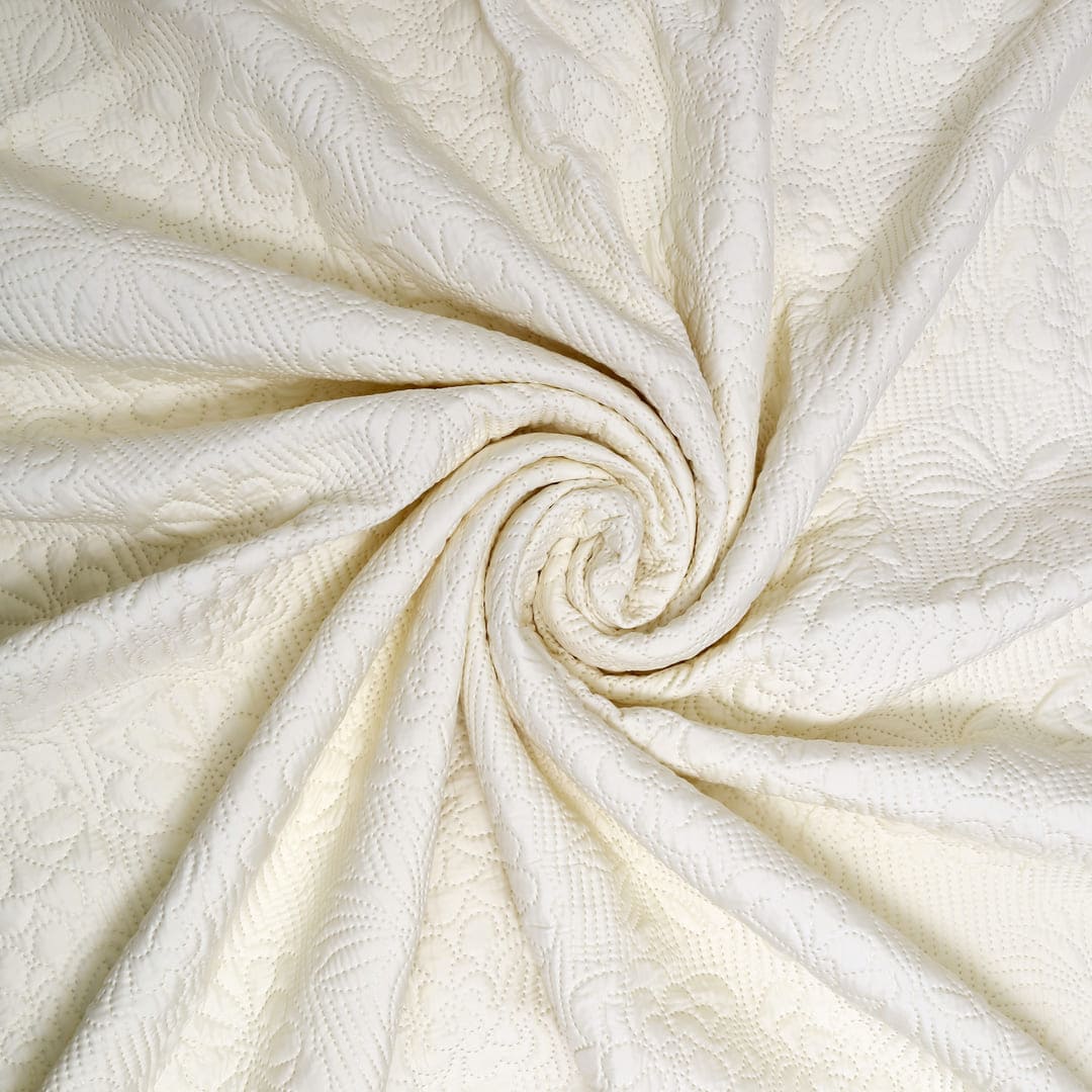 Zarf California King Size AC Comforters With 2 Pillow Cases & 2 Cushion Covers - Pearl