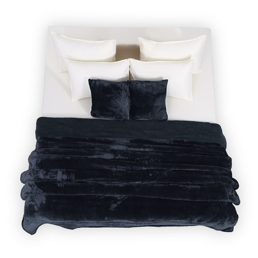 Zarf California King Size Reversible Quilt With 2 Cushion Covers - Sable