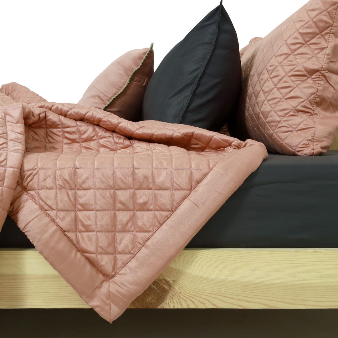 Zarf California King Size AC Comforters With 2 Pillow Cases & 2 Cushion Covers - Sakura