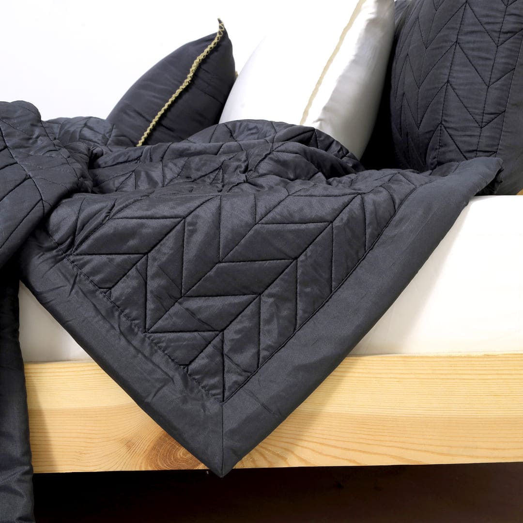 Zarf California King Size AC Comforters With 2 Pillow Cases & 2 Cushion Covers - Dark Grey